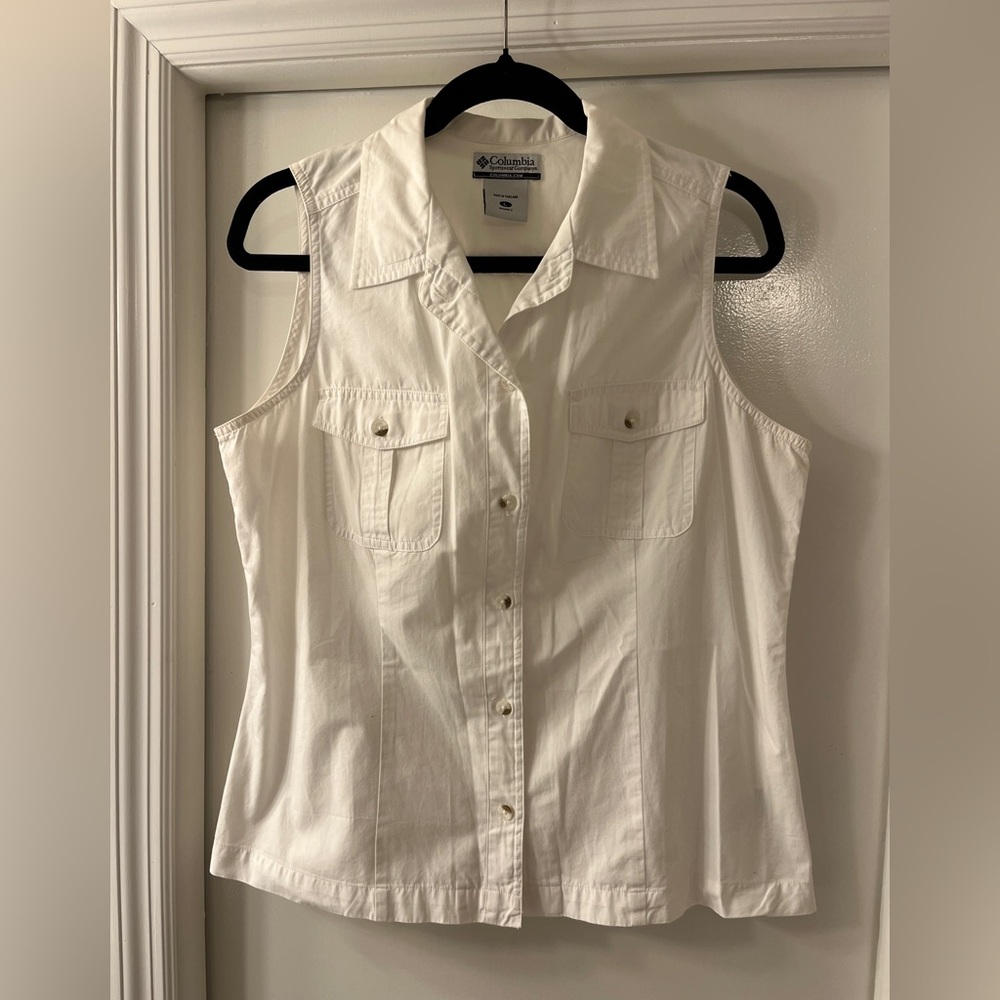 Columbia Women’s Sleeveless Button-Down Shirt in White